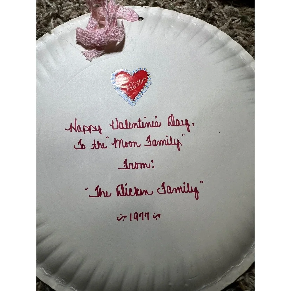Vintage 1970'sLot Valentine Paper‎ Hearts Cards Doilies
